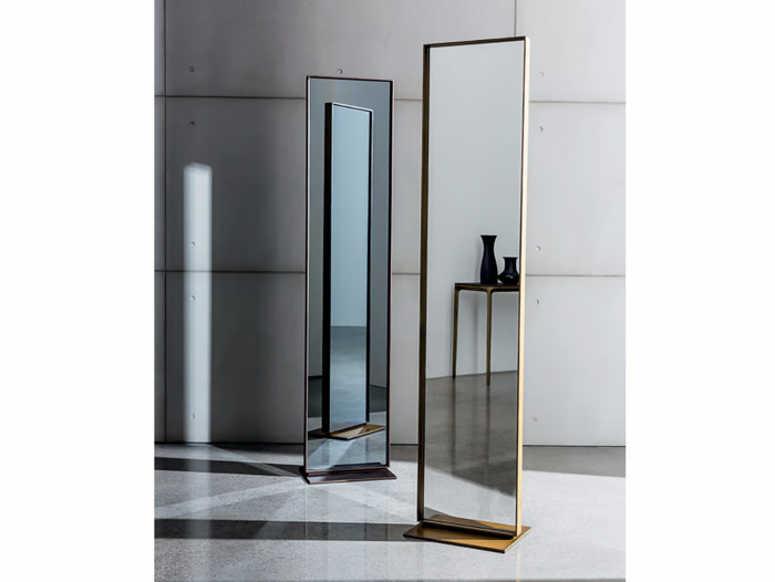 VISUAL FREE STANDING - Freestanding mirror _ Sovet italia